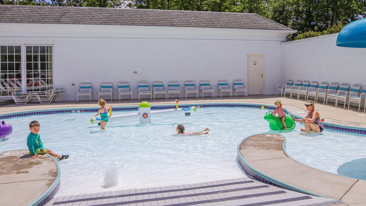 Buhl Kid Pool (8) Buhl Kid Pool (8)