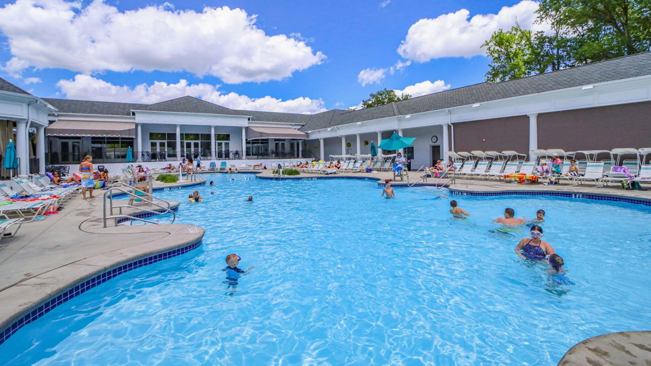 Buhl Pool (16) Buhl Pool (16)